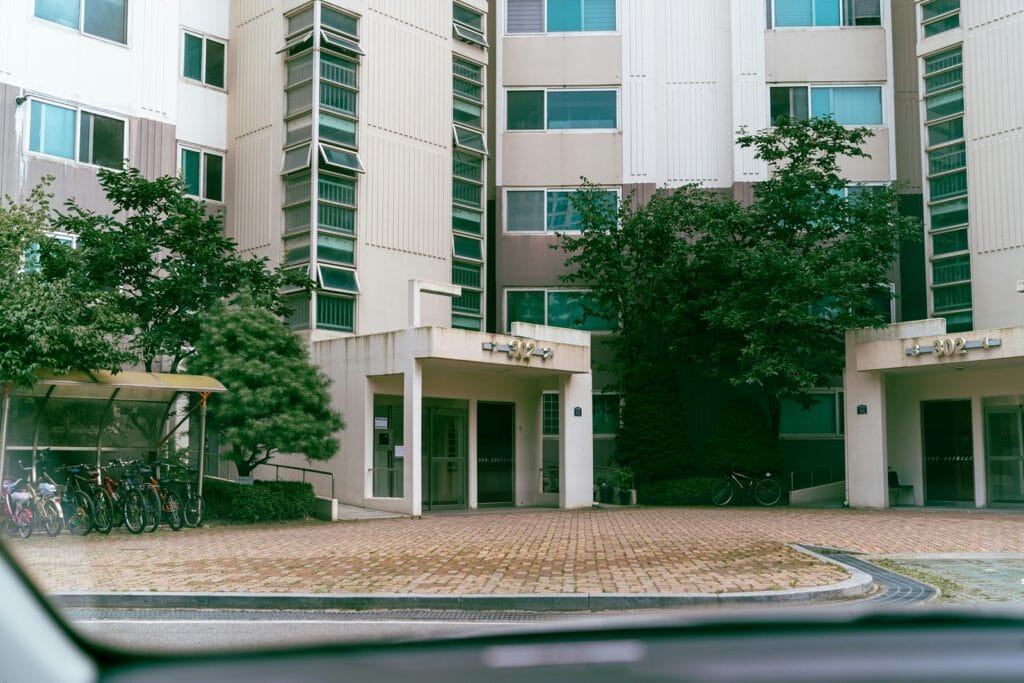 Czyje jest mieszkanie kupione po rozwodzie